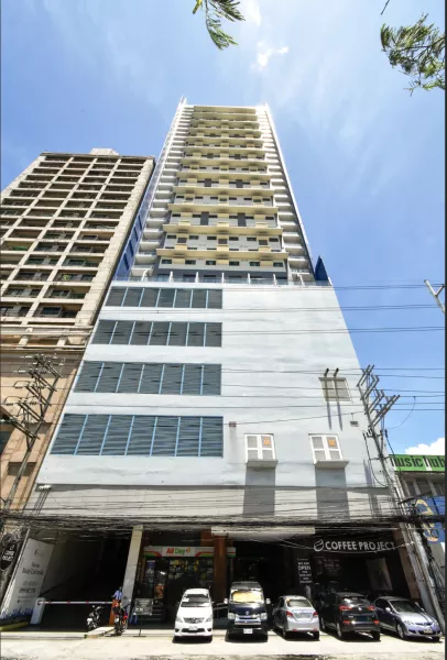 Resale studio unit located at loyola heights katipunan near Ateneo and Miriam