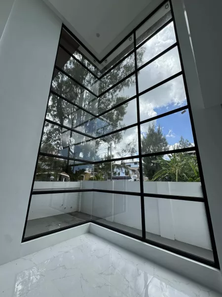 House and Lot in Royale Tagaytay Estate