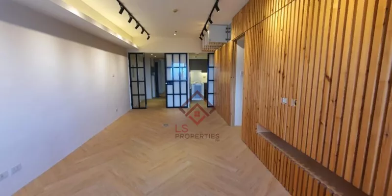 FOR SALE Newly Renovated Modern 3 Bedroom Unit in Infinity Tower BGC - SC68