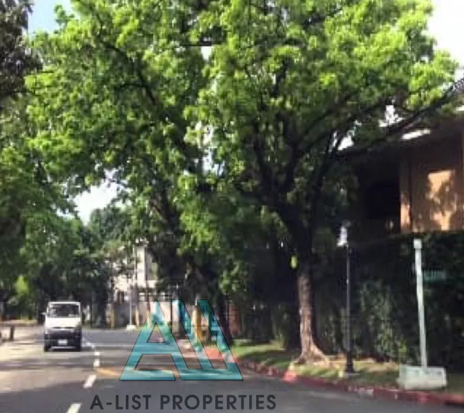 San Lorenzo Village Makati Duplexes for Sale
