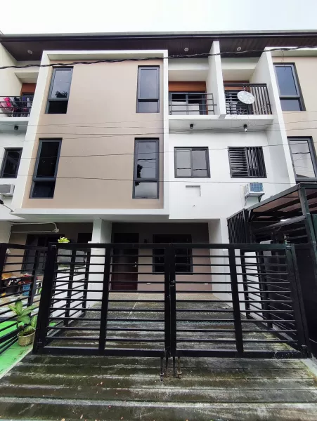 For Sale! Mindanao Ave Kimco Village Tandang Sora Townhouse 9M -AJCQ