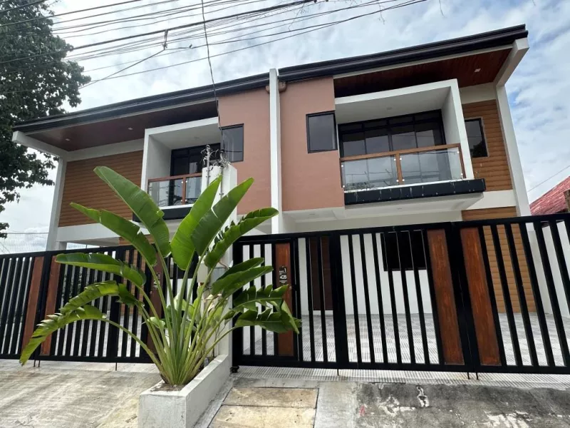 4 BEDROOMS BRAND NEW MODERN DESIGN HOUSE FOR SALE IN BF RESORT VILLAGE