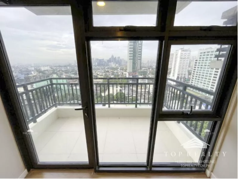 The Travertine at Portico 2BR with balcony, Bare unit in Ortigas, Pasig for Sale