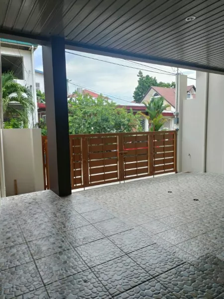 4 Bedrooms Duplex House for Sale in Paranaque Better Living near France -JB