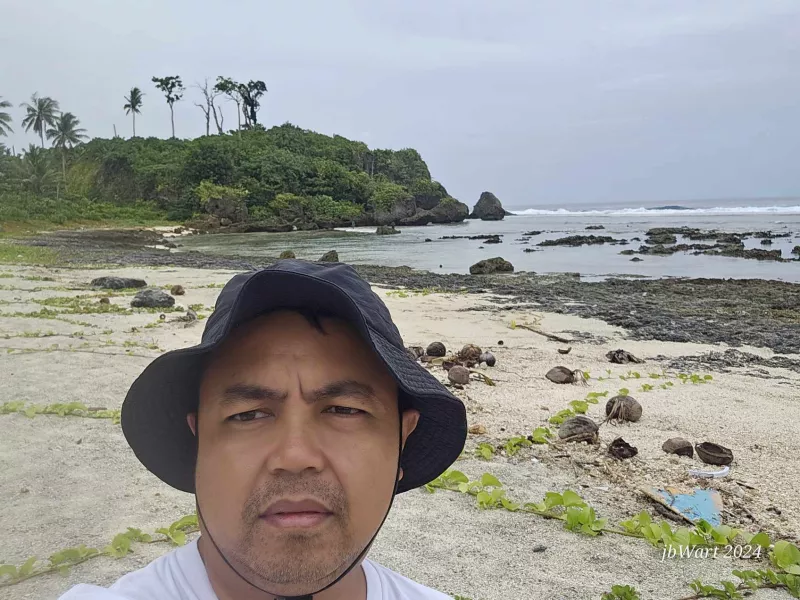 Powder White Sand Beachfront in Siargao Island Pacific Ocean view ne Rock Pools