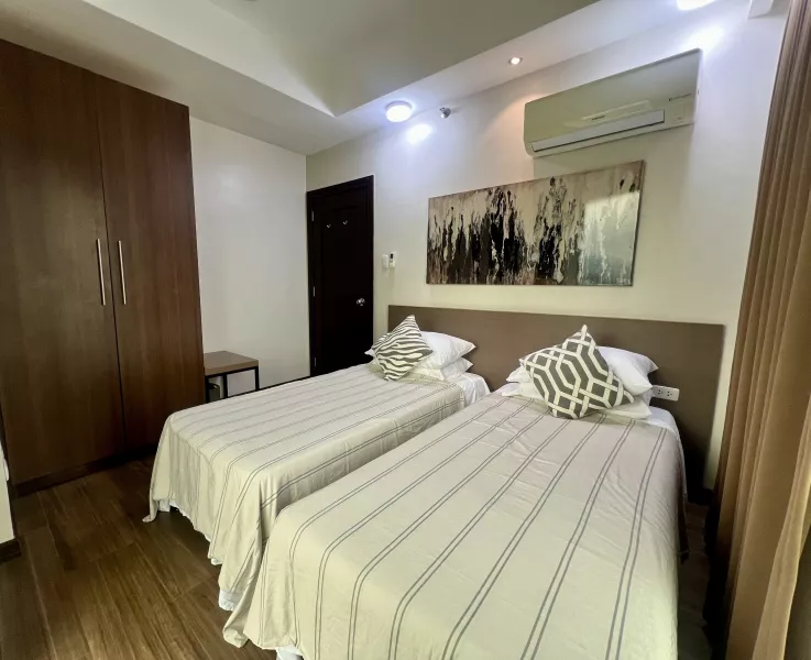 FOR SALE: 2-Bedroom Unit near Cebu Business Park