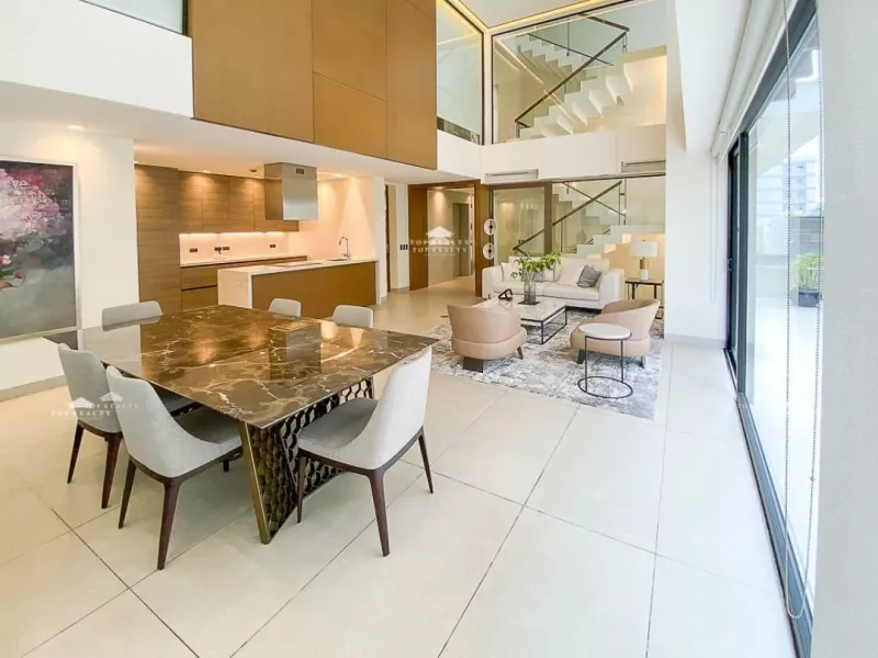 New Manila 5 Bedroom House for Sale in Quezon City