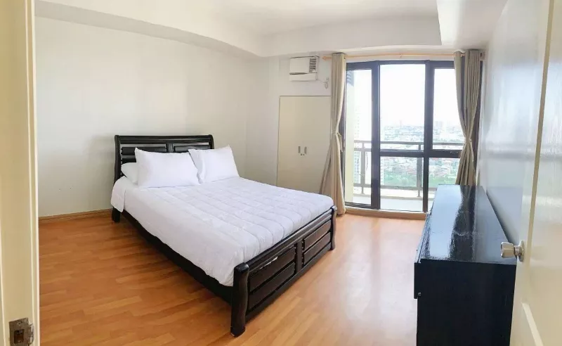 For Sale: 2-Bedroom Loft in Grand Soho Makati JHR_MKT24
