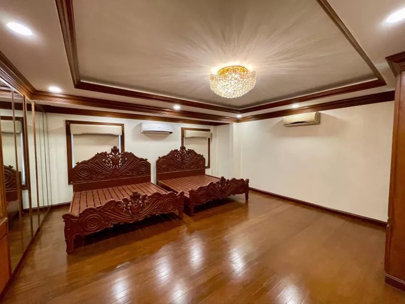 5-Bedroom House and Lot for Sale in Dasmariñas Village