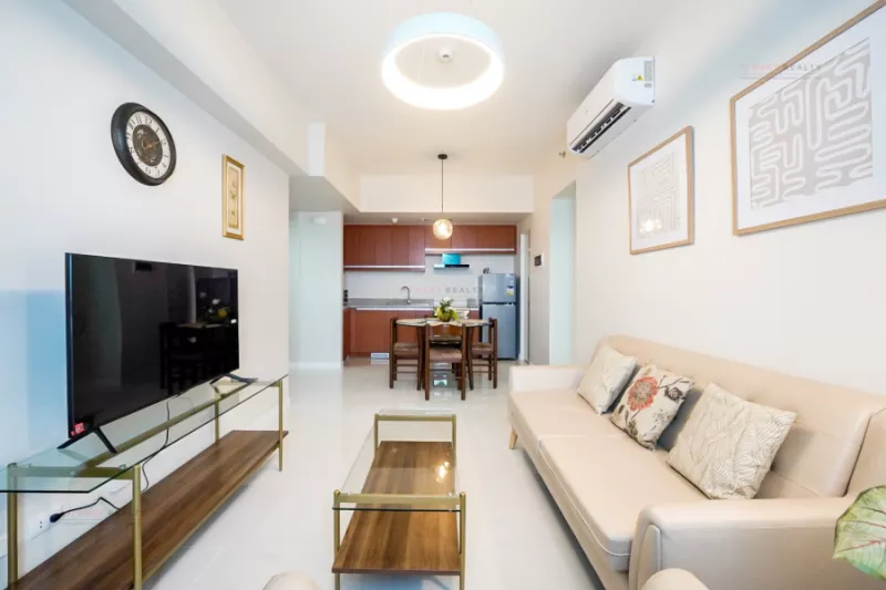 Corner 3 Bedroom Unit in Marco Polo Residences Apas Overlooking City and Sea