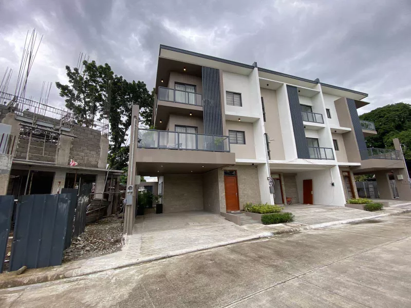 3 Storey Townhouse worth19.7M in The Alcove at Palmera Homes Q.C. - Rey