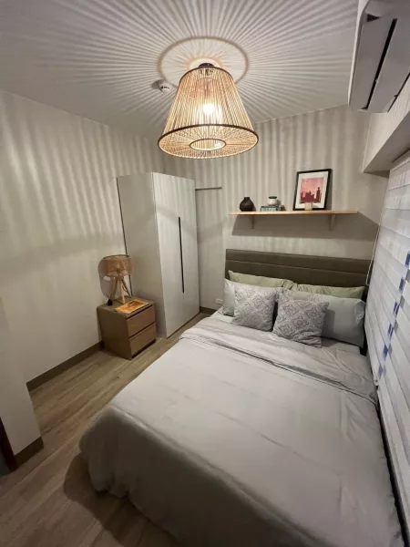3 BEDROOM CONDO ALONG PEARL DRIVE QUEZON CITY FOR SALE