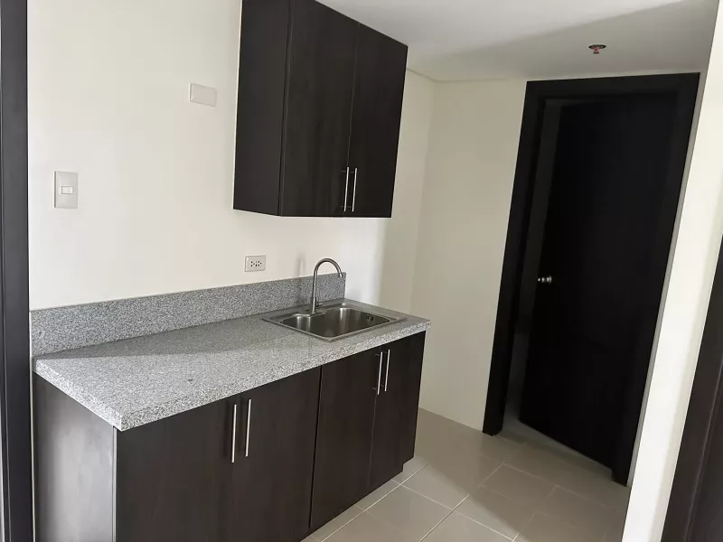 studio 1bedroom 2bedroom no lumpsum 5%downpayment to move in ready for occupancy
