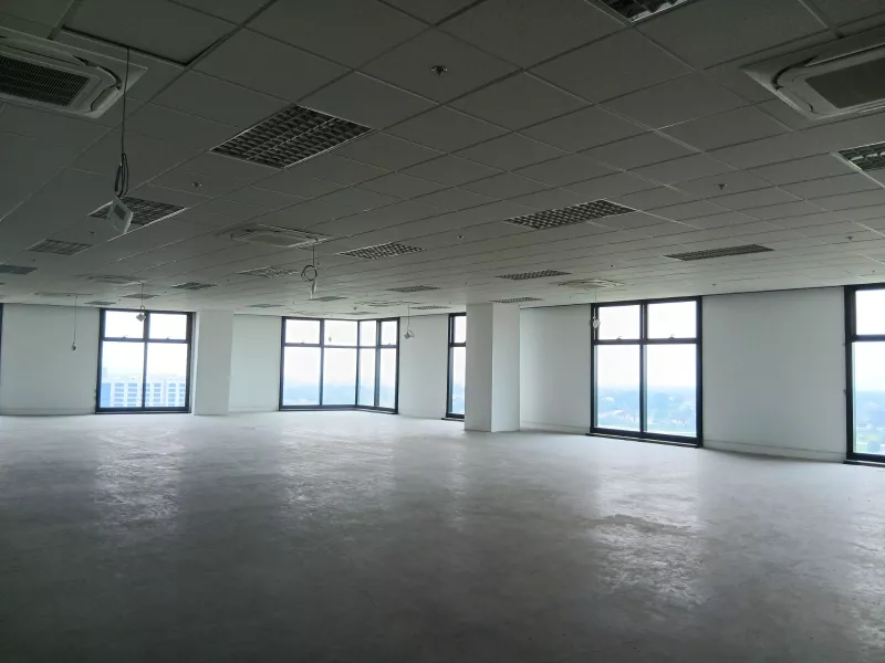 800 SQM Warm Shell Office Space for Lease in Laguna