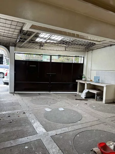 5 Bedroom House and Lot in For Sale Cubao, Quezon City