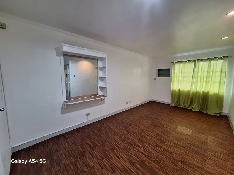 2-Storey House, Brgy. Sun Valley, Paranaque City, Near BGC, Makati