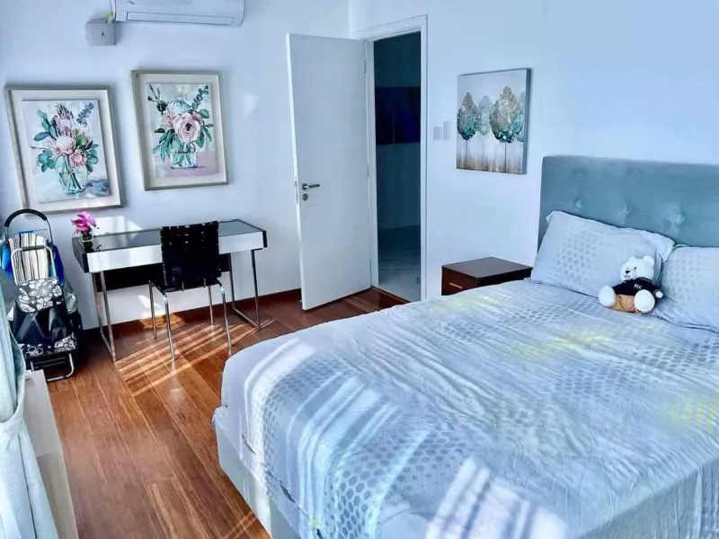 Trion Tower 2 3BR with balcony, parking in BGC, Taguig for Sale