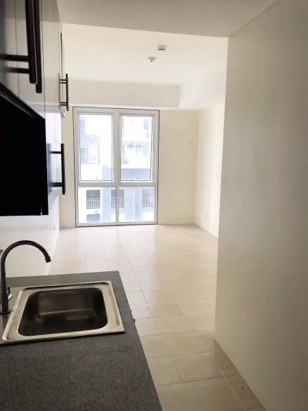 Selling Studio Unit in Kasara Urban Resort Residences near CBD Ortigas