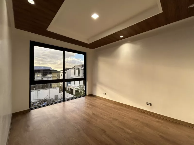 5BR Brand New House for Lease at McKinley West, Taguig City