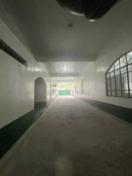 METICULOUS COMMERCIAL BUILDING FOR RENT