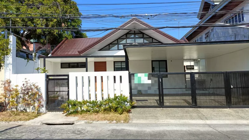 HOUSE & LOT FOR SALE LOCATED AT BF RESORT VILLAGE, LAS PIÑAS CITY-JV2