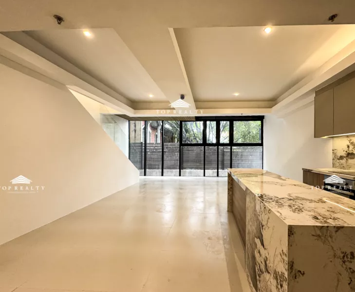 Pasig City, House and Lot for Sale in Pasig City at Kapitolyo, 4-Bedroom 4BR