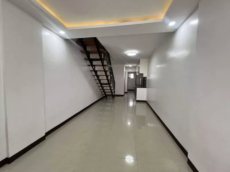 Townhouse For Sale San Antonio Makati near Zobel Roxas, Osmena, La Salle Taft SD
