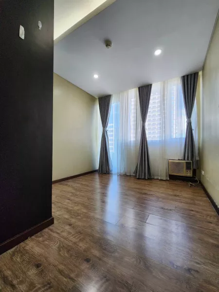 For Rent: 2BR at Seibu Tower, BGC, Taguig City