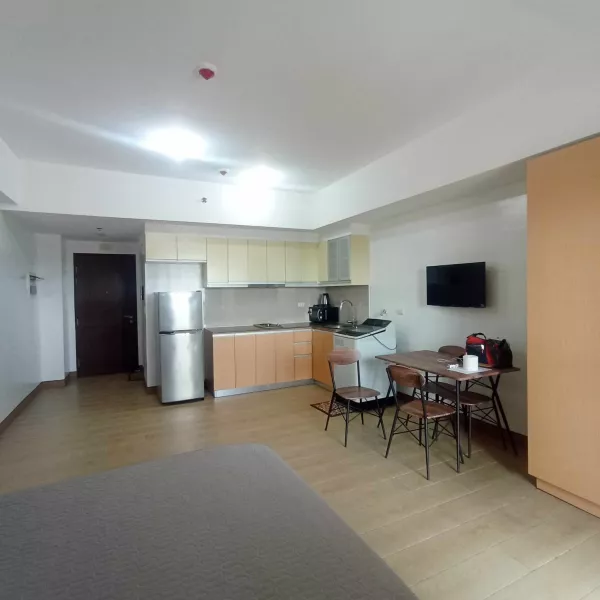 For rent studio unit in Venice with Grand canal View