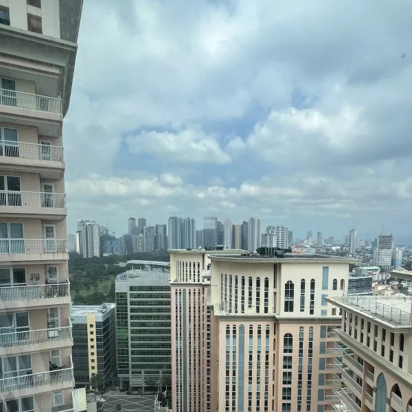 McKinley Condo Venice Caruso Taguig