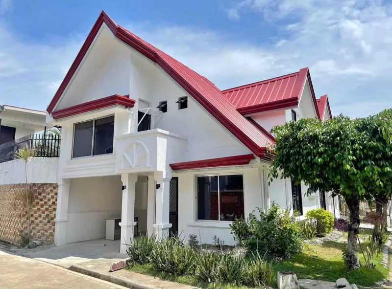 FOR SALE 4 Bedrooms House and Lot in Agus lapu-Lapu Cebu