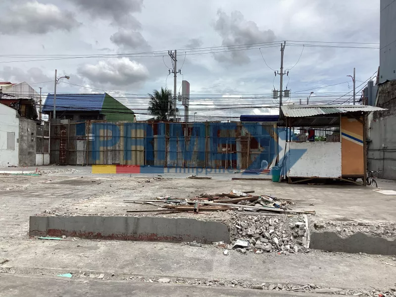 1,040 SQM Lot for Lease in QC!– High-Exposure Location Near Key Developments!!!!