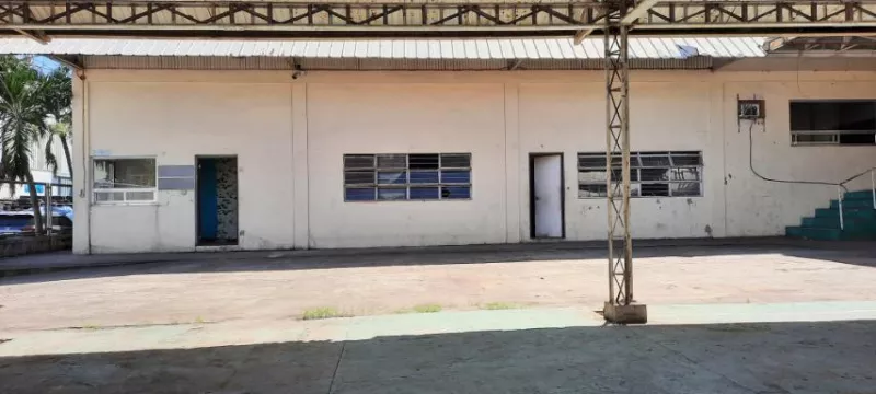 960 SQM Carmona Warehouse for Lease