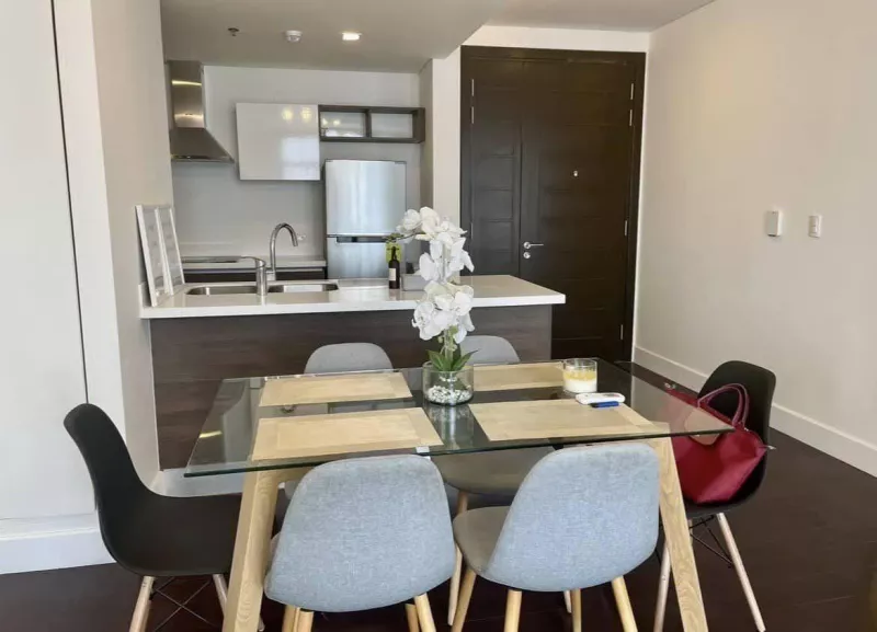 1 Bedroom Furnished Garden Towers condo For Rent Makati Skygarden area