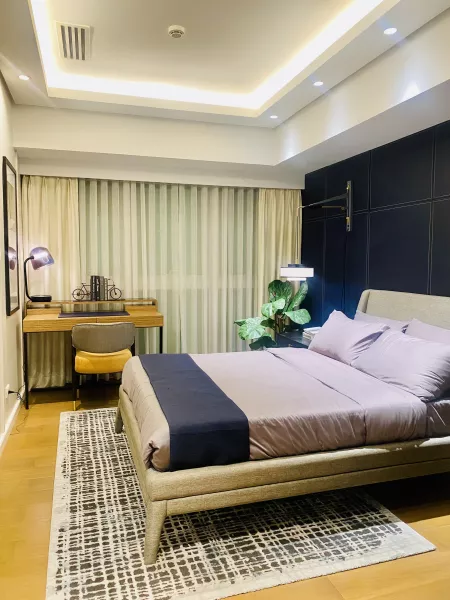 2 Bedroom in Legazpi Village Makati Facing the Park