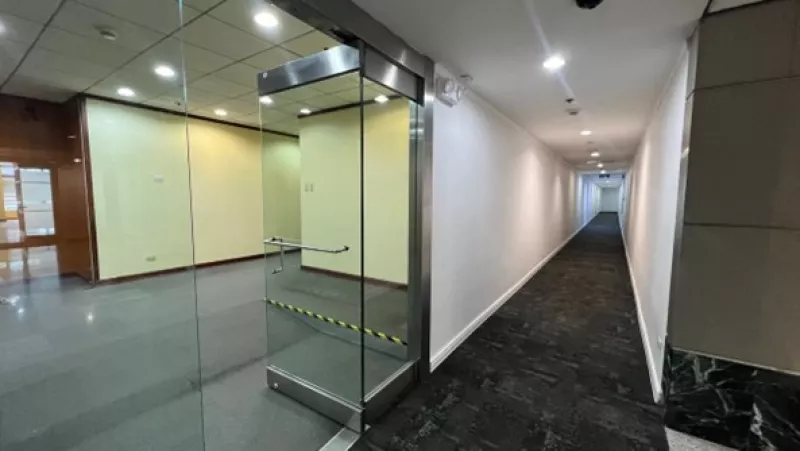1718 SQM Semi-Furnished Office Space in Makati for Lease