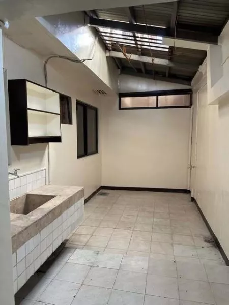 4-Bedrooms Townhouse For Rent in Bayview Garden Homes Roxas Blvd.