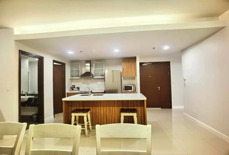 Spacious and Luxurious 2 Bedroom Residence at Alcoves!