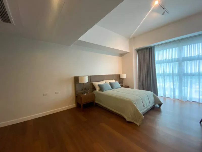 For Lease Grand Hyatt South, BGC