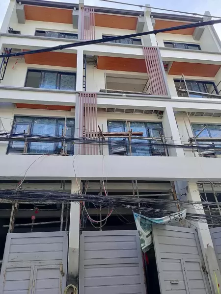 La Loma Brandnew Townhouse with 2 Car Park 19.2M -AJCQ