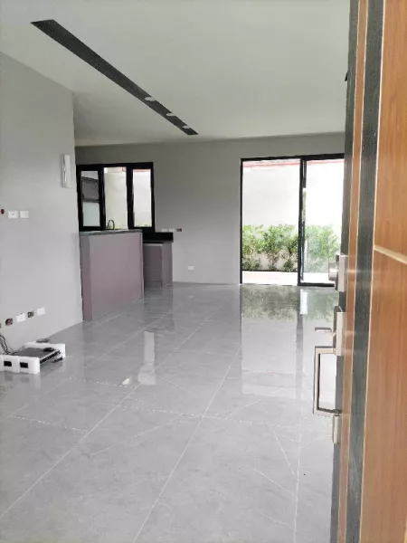 5 Bedrooms Spacious house in Pasig City for Sale