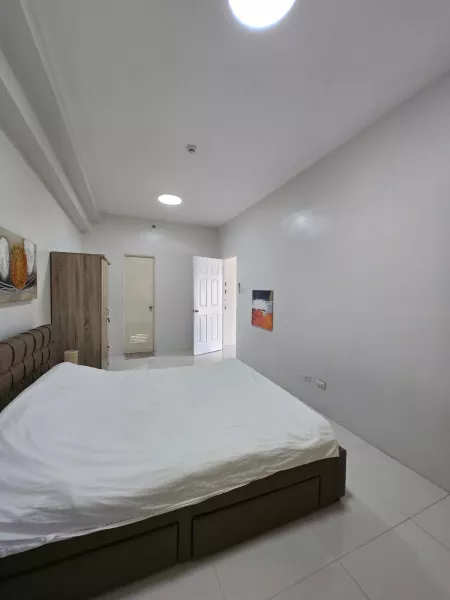 FOR LEASE: 2-Bedroom Condominium in The Pearl Place, Pasig - KFC