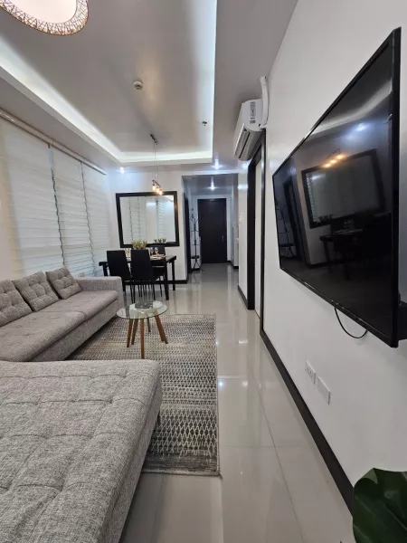 Well Maintained Condo Unit in BGC for Sale