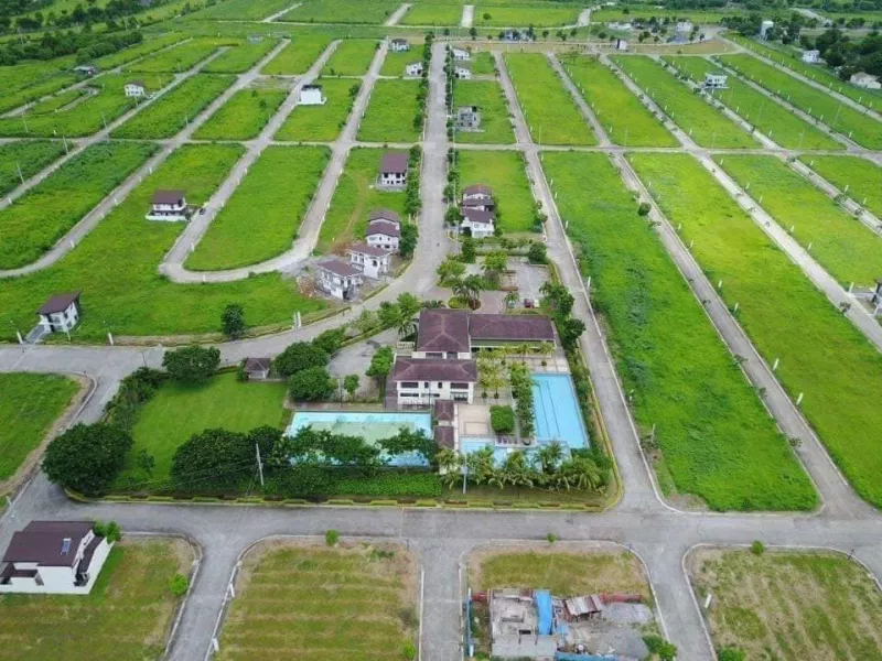 For Sale Lot 10%downpayment 670sqm near nuvali ayala mall paceo greenfield