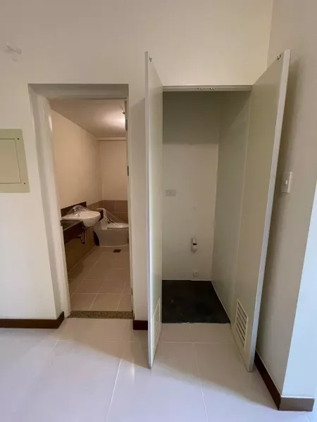 2 Bedroom PRESELLING units in The Erin Heights, Commonwealth Ave., Quezon City