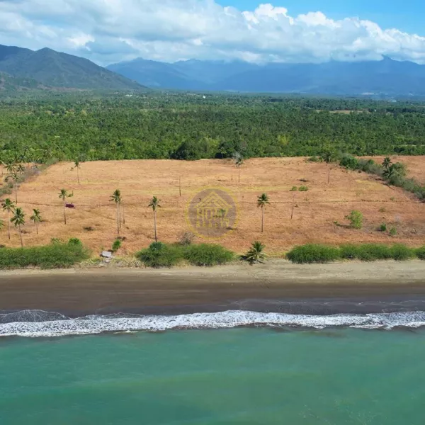 Industrial Lot with Beach Frontage!