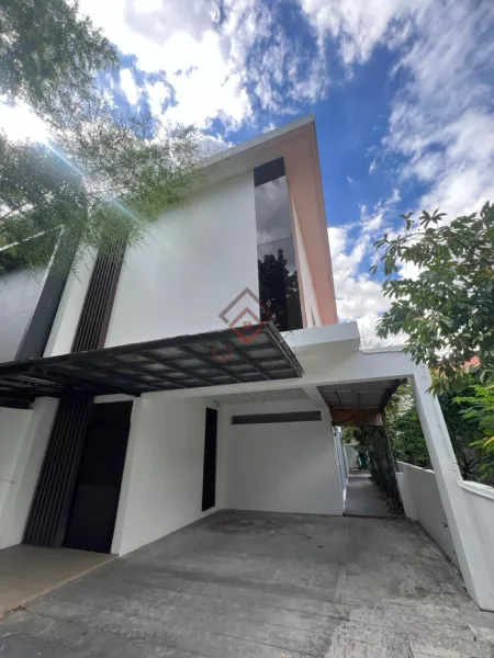 FOR RENT 5 Bedroom Duplex in Bel-Air 2, Makati City - RH93