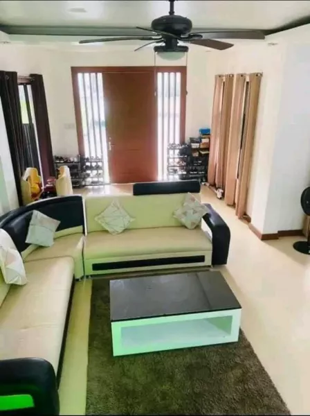 Rent a captivating home in Angeles City, offering a blend of comfort and style.