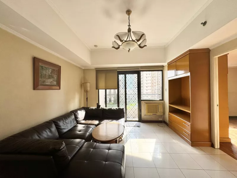 Valencia Hills Condominium Tower B, 3BR with Balcony and Parking FOR LEASE in QC