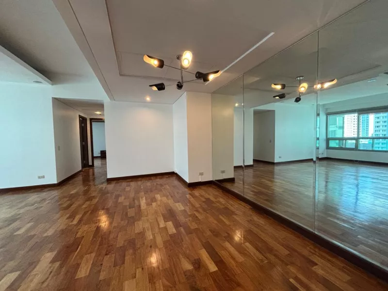 2 Bedrooms For Sale at The Residences at Greenbelt, Makati City